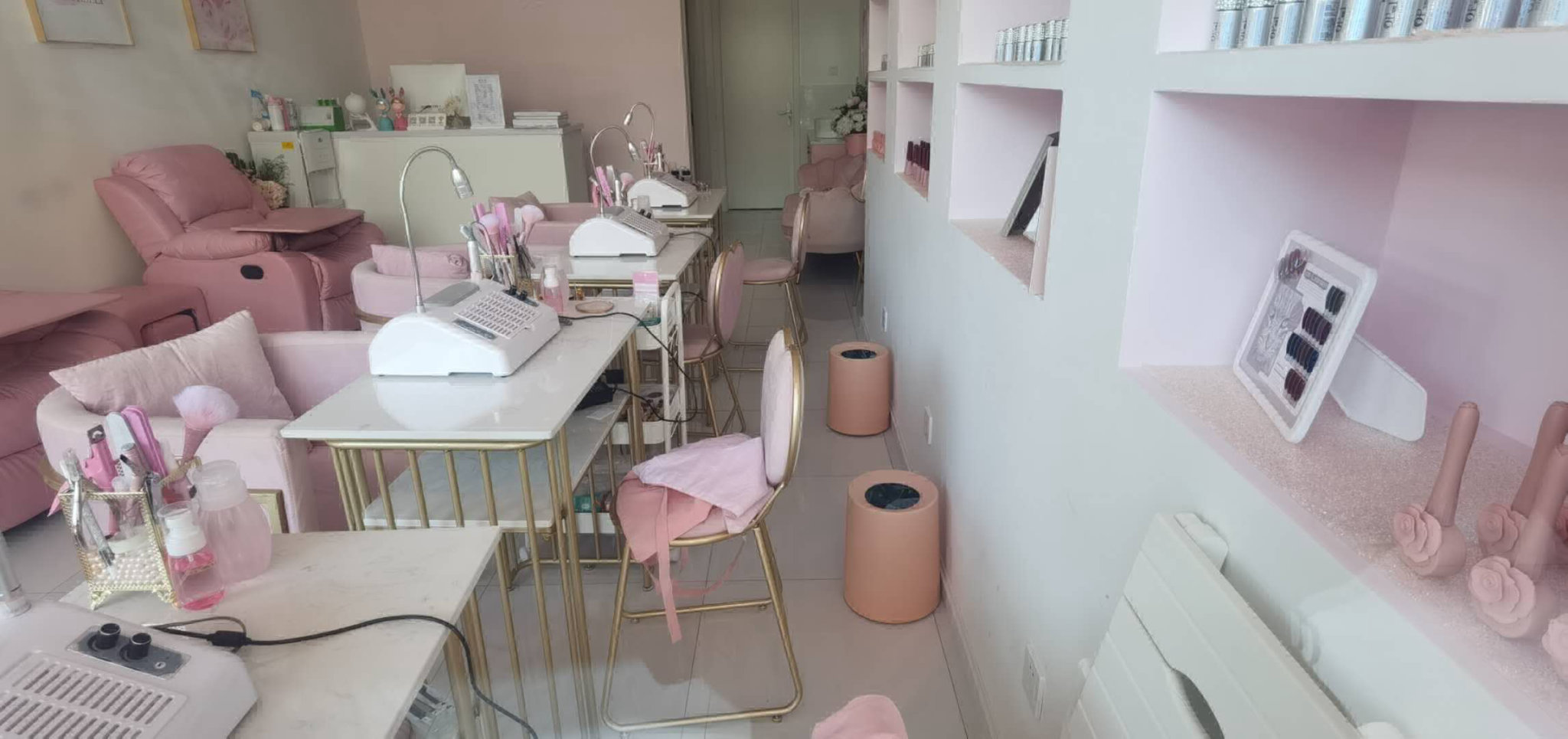 美甲店美甲區(qū)